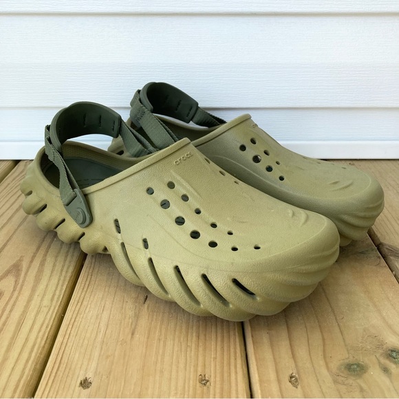 Crocs Echo Clogs Chunky Slip On Shoes in Aloe Green Mens Size 11 - Picture 1 of 9
